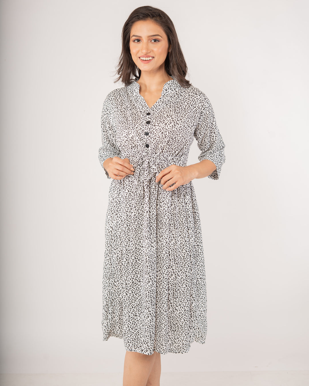 Mono Leopard Print Collared Wrap Dress