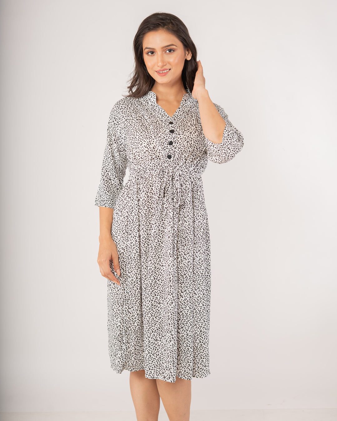 Mono Leopard Print Collared Wrap Dress