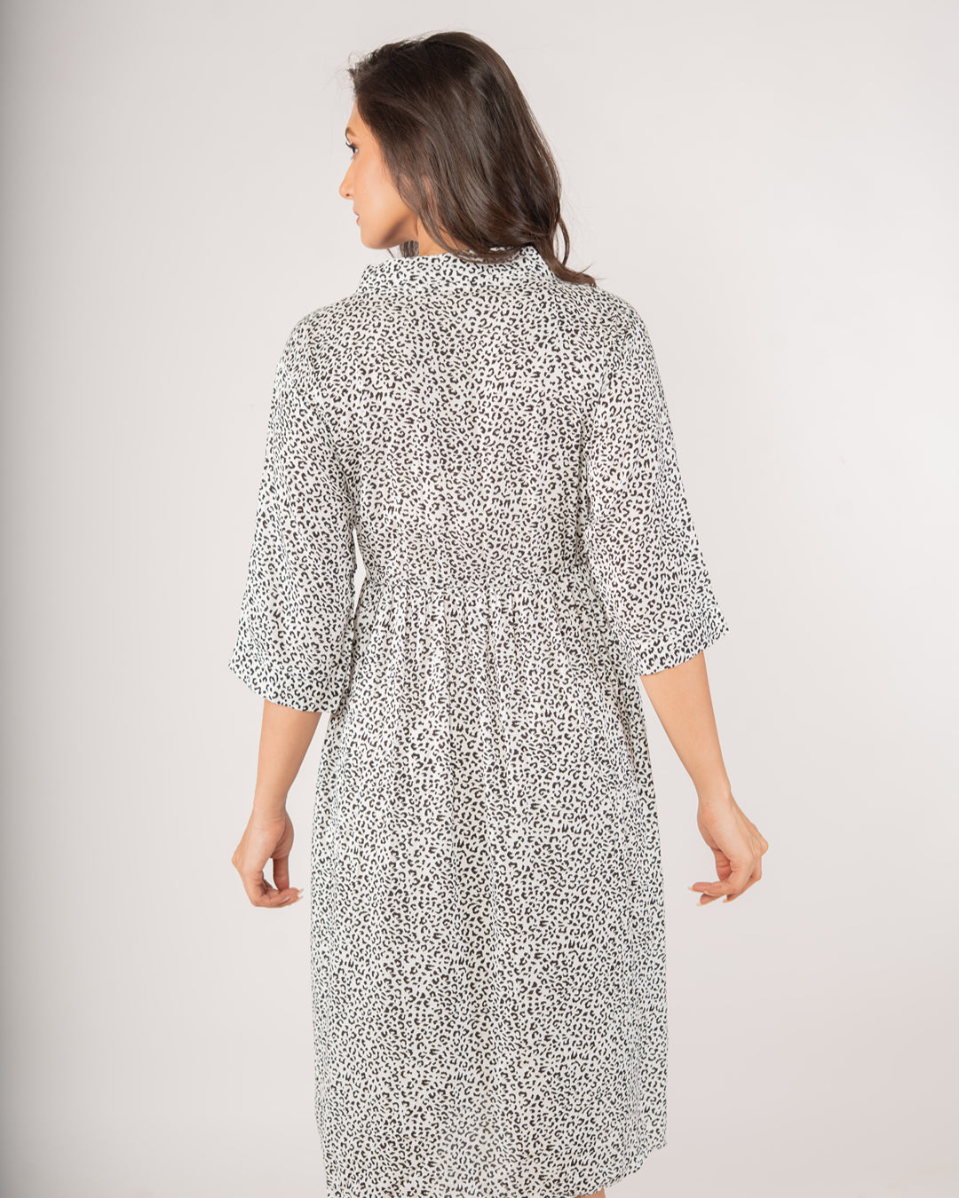 Mono Leopard Print Collared Wrap Dress
