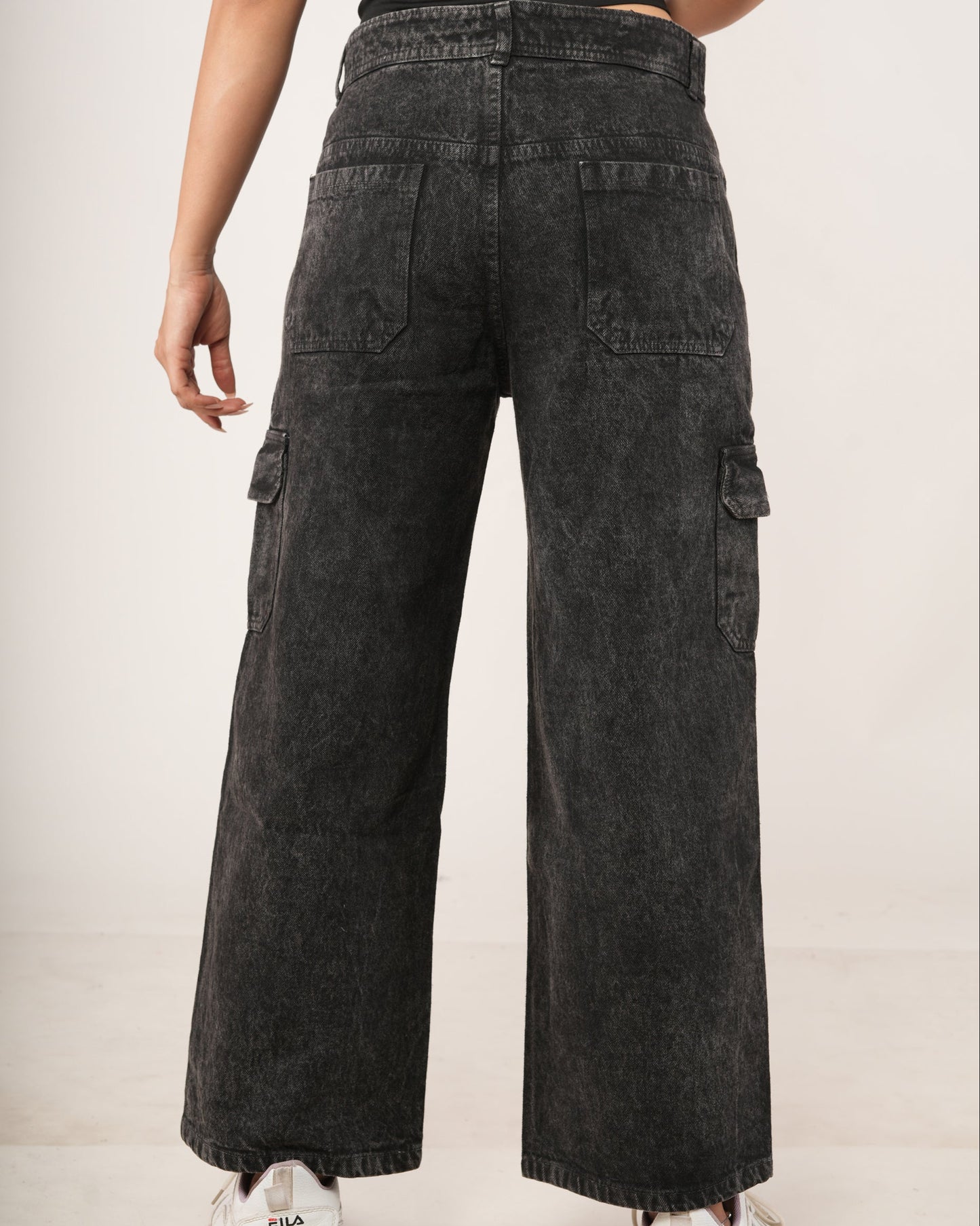 Woman wearing a Charcoal 6-Pocket Cargo Jeans.